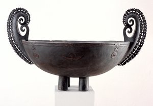 アドミラルティ諸島のプレステージボウル（木）
